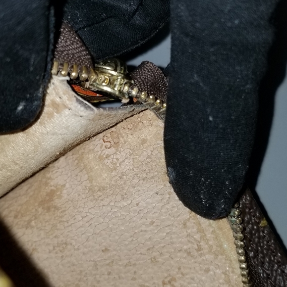 LOUIS VUITTON Classic Pouchette Monogram print - Picture 7 of 16